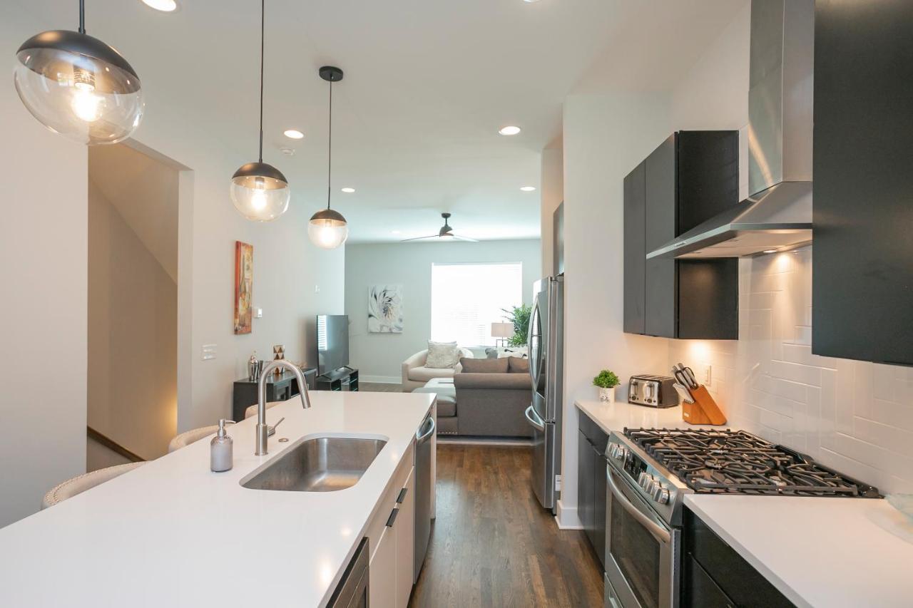 Luxury Townhome Skyline Views Mins To Dt Nashville Exterior foto