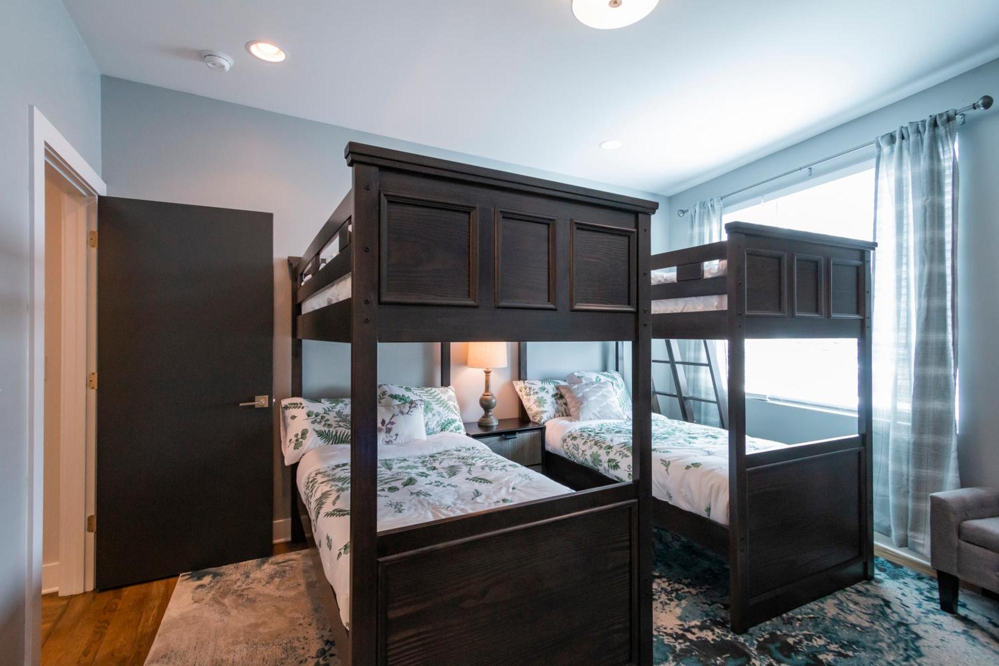 Luxury Townhome Skyline Views Mins To Dt Nashville Exterior foto